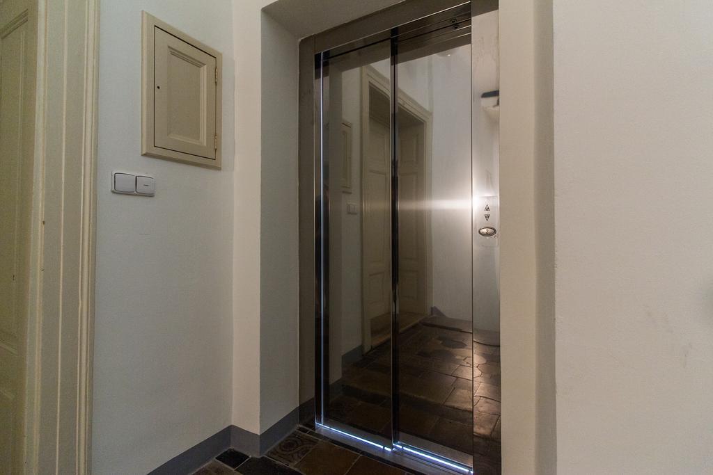 Mighty Prague Apartments Truhlarska Praga Exterior foto